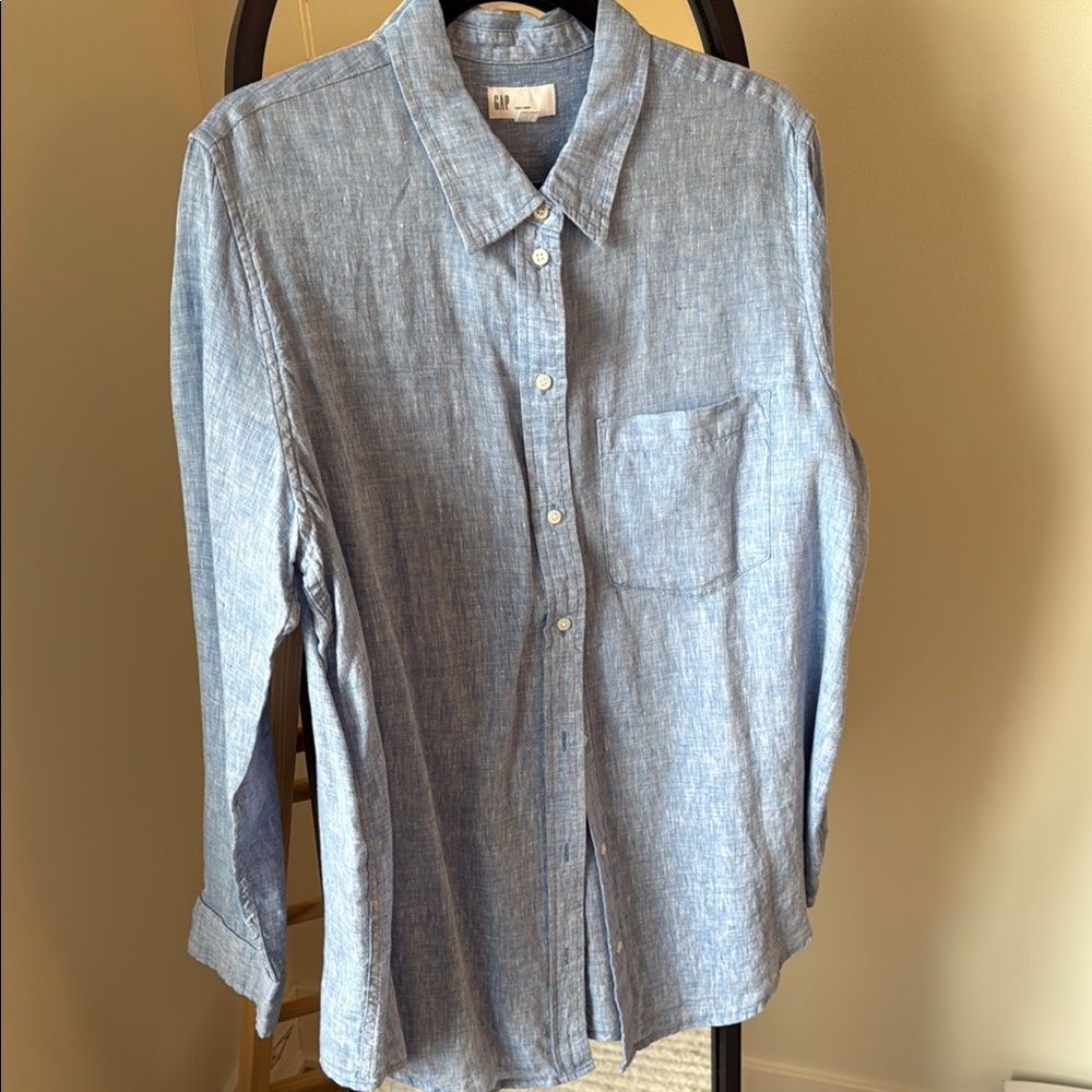 NWOT Gap Bright Blue and white slub linen Button-Up Shirt
